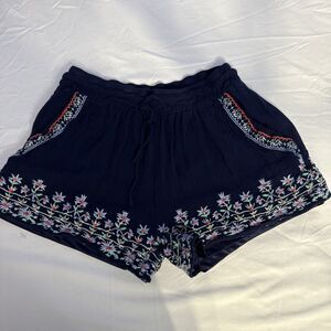 THML blue embroidered shorts lined women's small